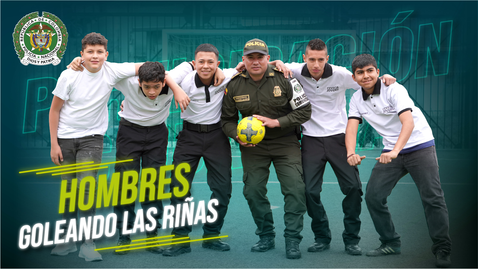 Hombres goleando las riñas