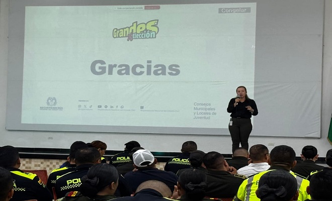 Policías capacitados por Registraduría