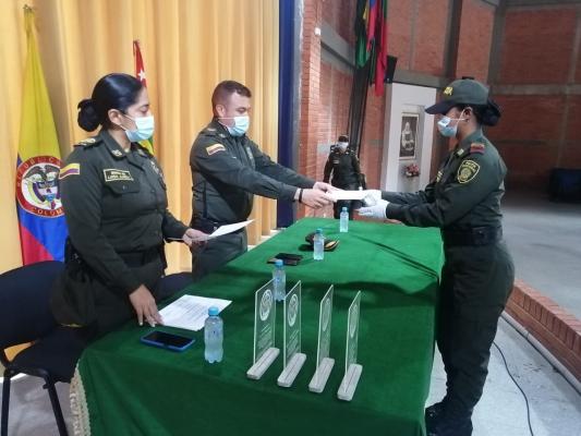 51_mujeres_fortalecerán_el_pie_de_fuerza_de_la_policía_en_Santander_5