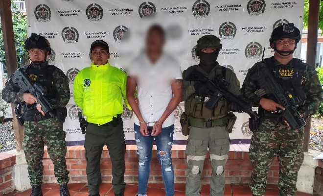 Capturado en custodia de funcionarios de la Seccional de Investigacion Criminal y Ejercito Nacional