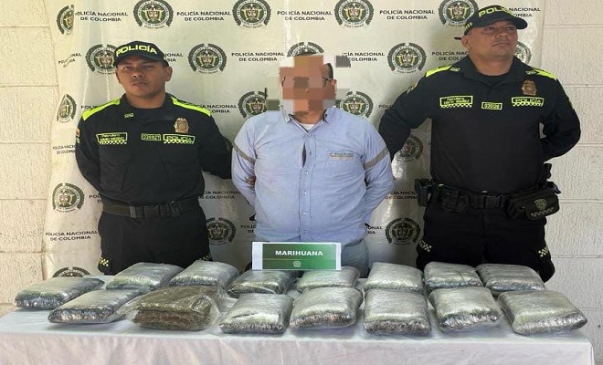 Policia y capturado