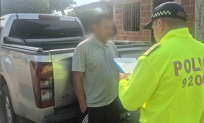 Lectura de derechos del captura a alias 'Marcos', por la Policía