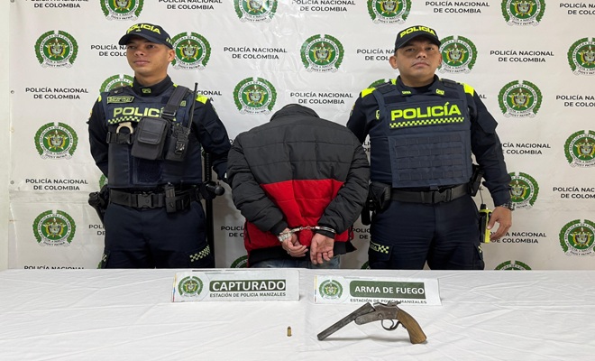 Hombre de 28 años fue sorprendido armado tras intentar evadir control policial