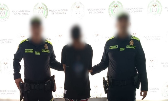 Dos Policías y un ciudadano capturado