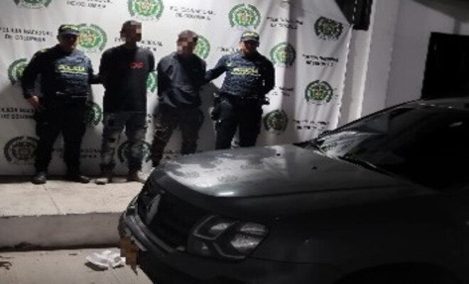 Dos capturados y vehículo recuperado quedando a disposición