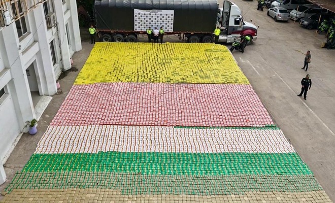 Uniformados detectaron un cargamento de sustancias estupefacientes, procediendo a su incautaci&oacute;n inmediata. Este resultado operativo representa un golpe contundente contra las econom&iacute;as il&iacute;citas.