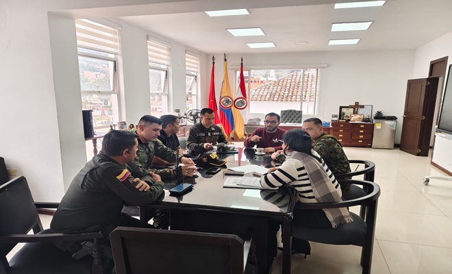 Fotograf&iacute;a del personal que participo en el Comit&eacute; de Seguimiento a los Procesos Electorales