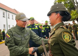 Condecoración señor Director general 2