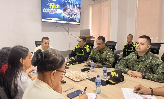 Reunión en la alcaldía de Ciénaga de Oro y comandantes de policía y ejercito