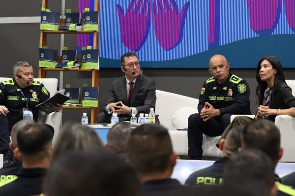 Lanzamiento libro comentado