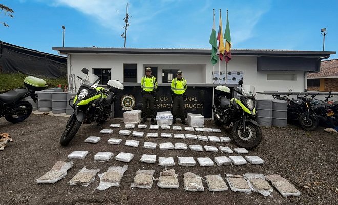 Incautada marihuana transportada en vehículo de encomiendas en vía Armenia–Pereira