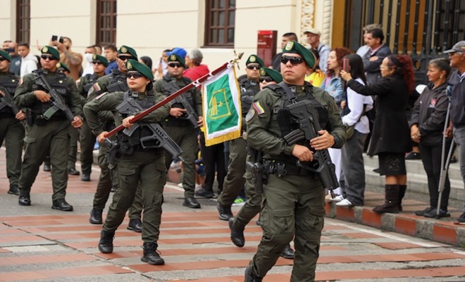 Policía Metropolitana de Manizales conmemoró el Día de la Independencia con actos protocolarios y desfile 