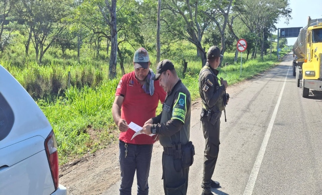 Los policías también realizaron controles de velocidad 