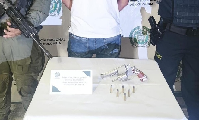 Arma de fuego y munición ilegal incautados 