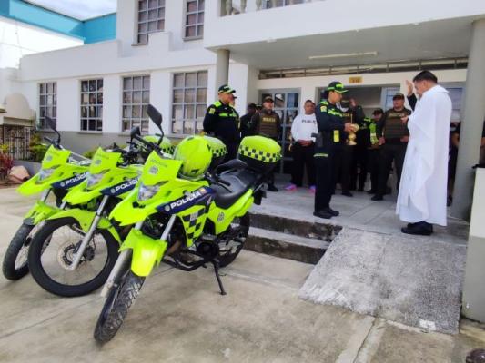 Unidos en oración por la seguridad y la paz de la comunidad