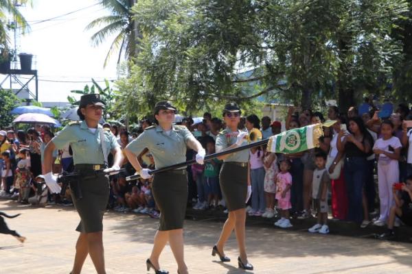 Participación del personal de la Policía Nacional en la conmemoración del día de la Independencia