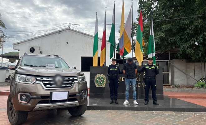 Vehículo recuperado y persona capturada por la Policía Nacional