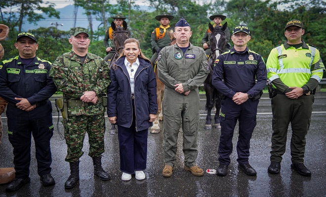 Polic&iacute;a, Ej&eacute;rcito, Fuerza A&eacute;rea y la se&ntilde;ora gobernadora del Meta en el lanzamiento