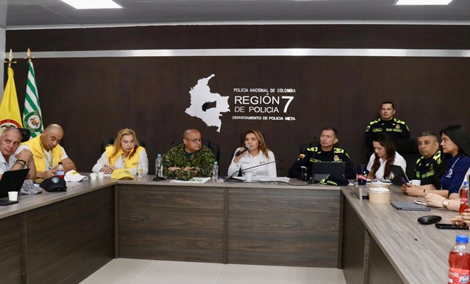 Sala de PMU con autoridades y fuerza pública