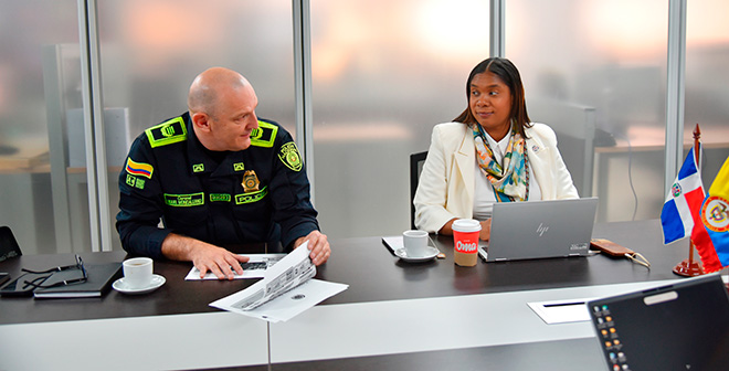 Subdirector Logístico y Financiero y Delegación de República Dominicana 