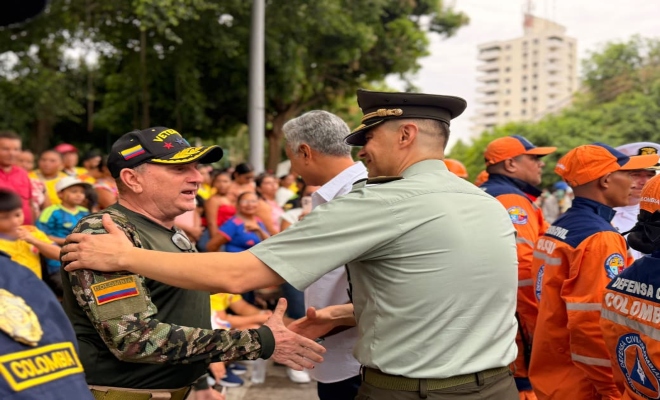coronel Héctor Ruiz comandante Metropolitana exaltando el día del veterano 