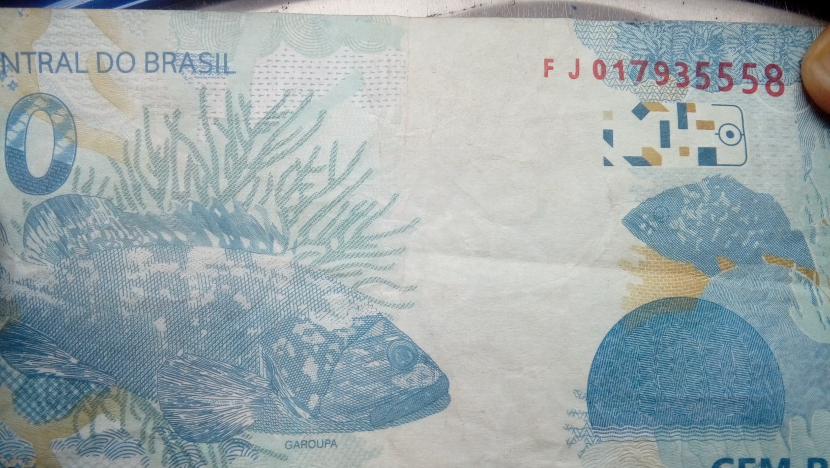   Deben estar atentos a los billetes de 100 reales de la SERIE fj017935558 