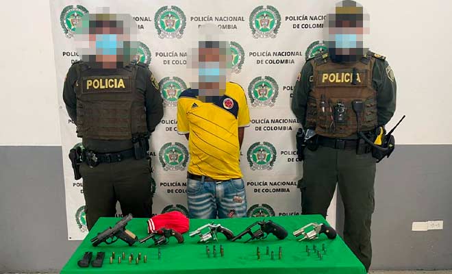 capturado con 4 armas de fuego