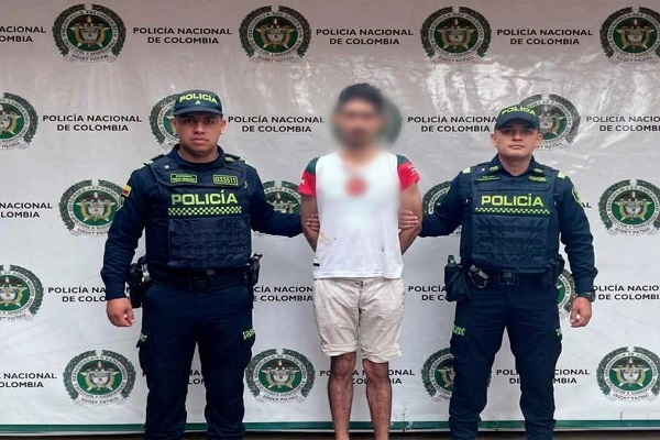 Capturado en flagrancia hombre por hurto a conductor de bus en Neiva