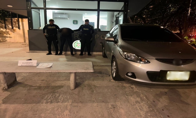 Dos polic&iacute;as, un capturado y elementos incautados