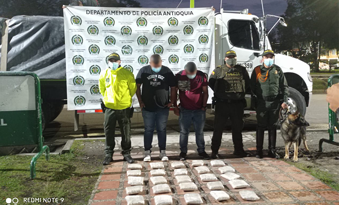 Capturados con 25 kilos de cocaína en el corregimiento Santa Elena de Medellín
