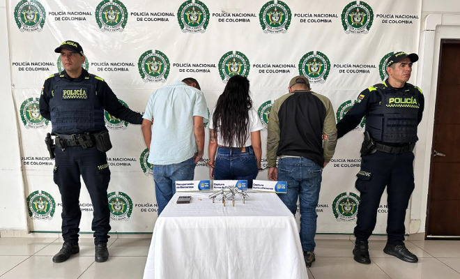 Capturadas tres personas por presunto hurto y porte ilegal de arma de fuego en Bucaramanga