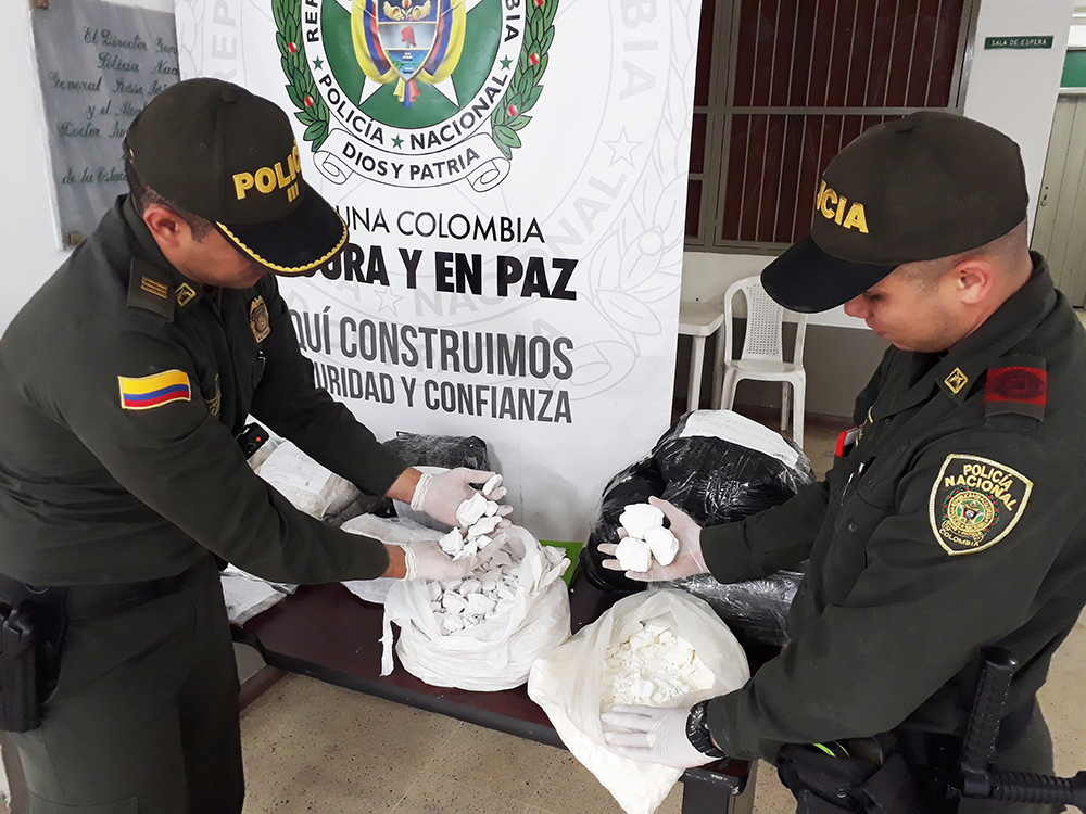 Hallamos laboratorio para el procesamiento de cocaína en zona residencial de Medellín