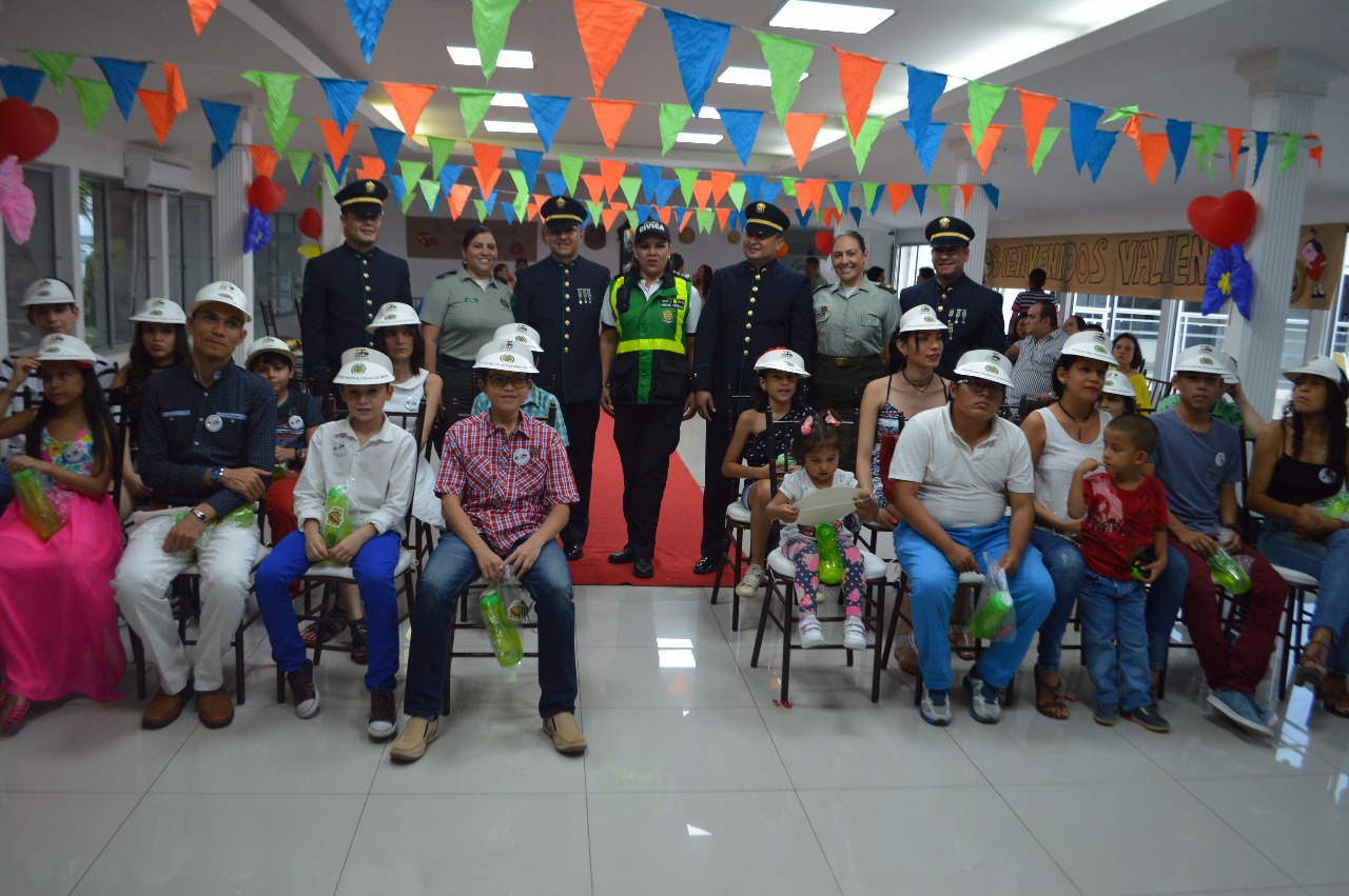 POLICÍA REALIZA RECONOCIMIENTO EN EL DIA MUNDIAL DE PERSONAS CON DEABETES 