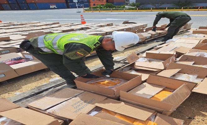 En pulpas de frutas pretendían enviar más 1.3 toneladas de cocaína a España