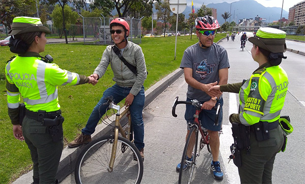 codigo-nacional-policia-ciclista-peaton