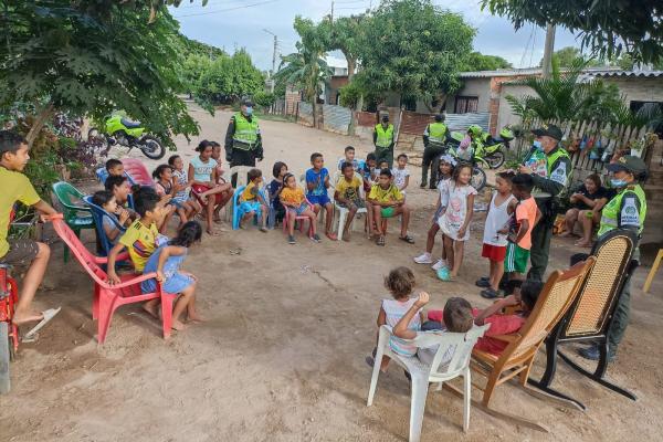 Con Actividades de lectura, show de títeres y juegos didácticos la Policía de Infancia y Adolescencia trabaja por mantener entornos seguros.