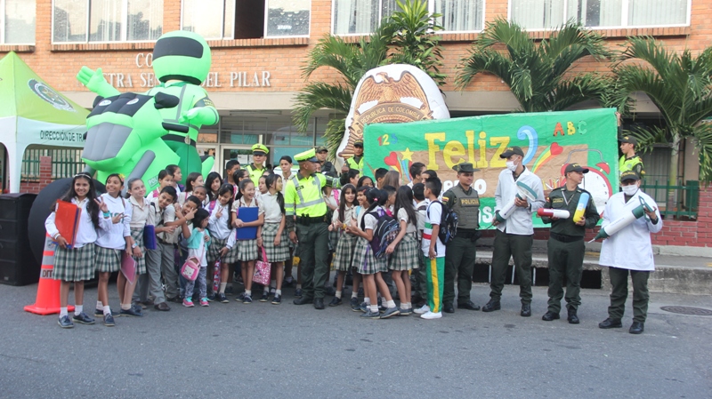 de_regreso_a_clase_seguro_y_en_paz__