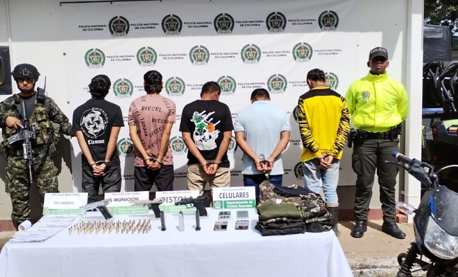 polic&iacute;a y ejercito con 4 capturados de la estructura ivan merchan 