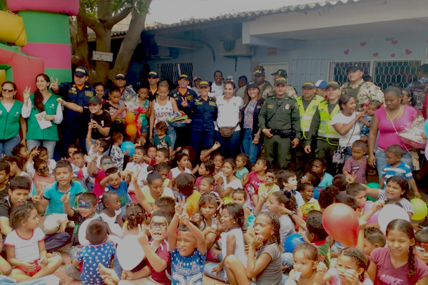 Nos unimos con regocijo a la celebrar el día del niño