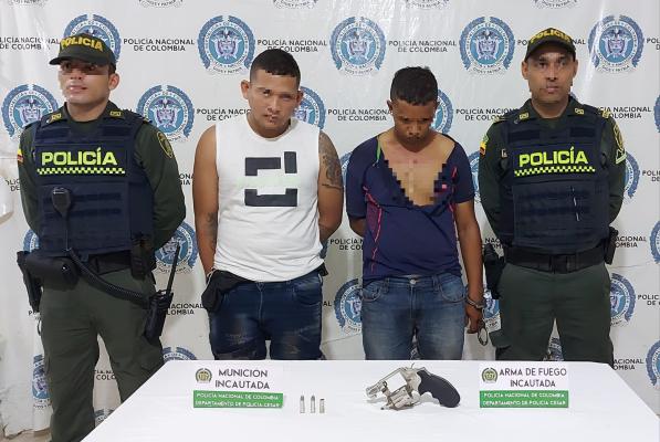 Dos personas capturadas en flagrancia, por el delito de fabricación tráfico o porte de armas de fuego