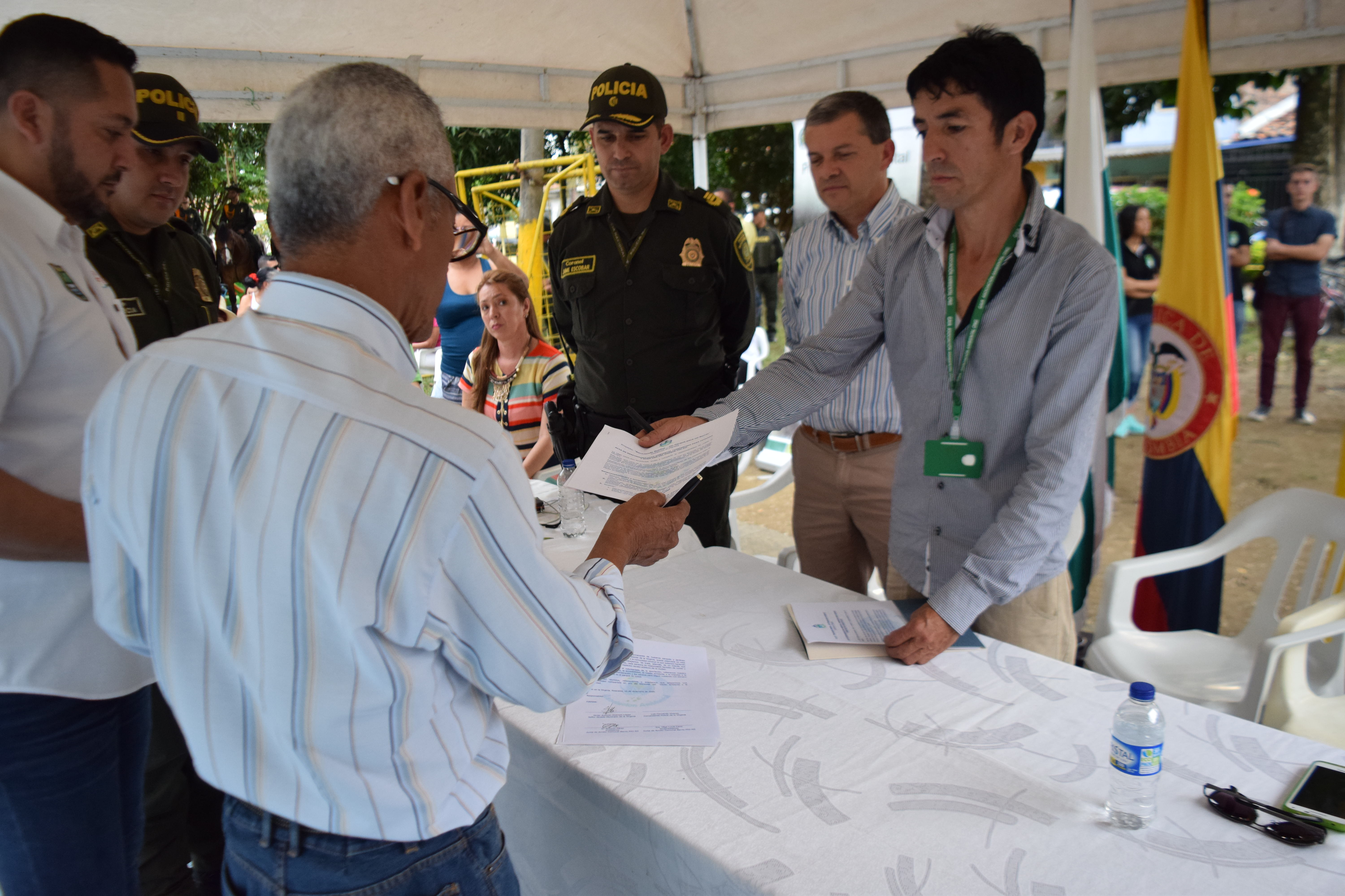 Parques seguros, parques para la sana recreación-policia nacional-Pereira