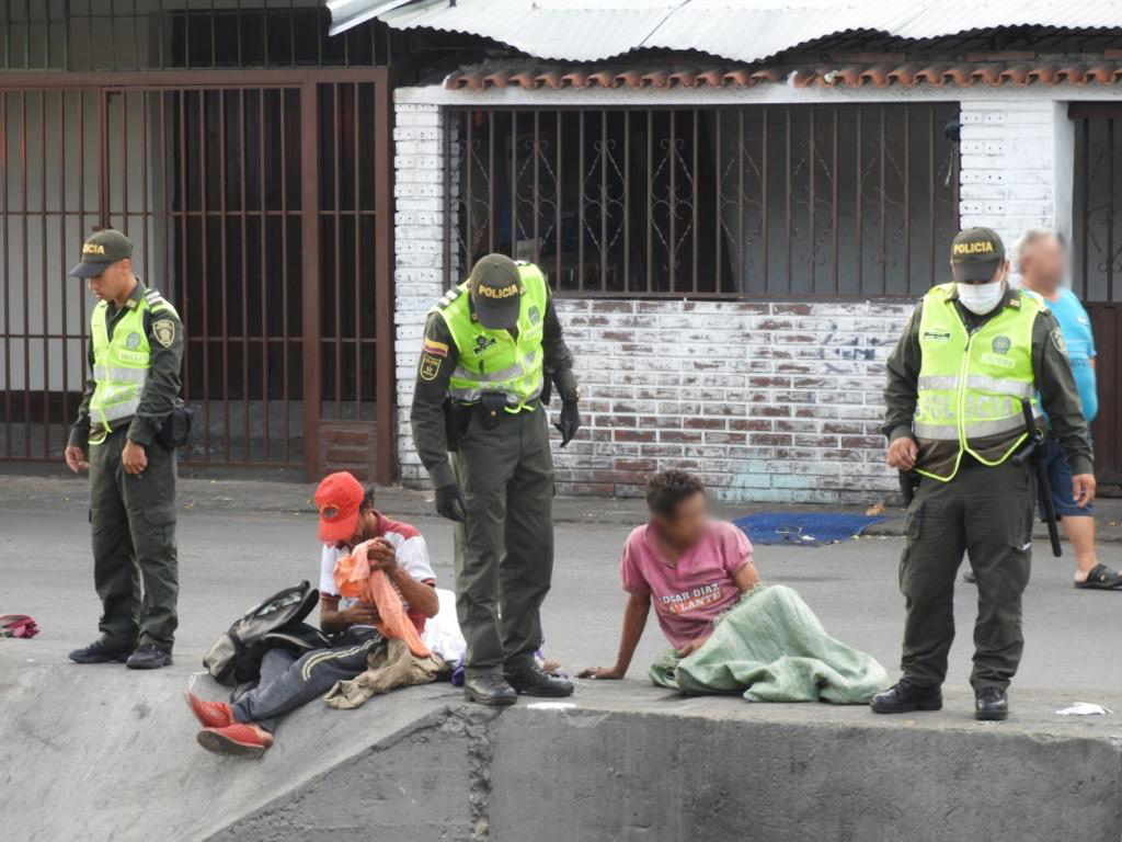 en-un-trabajo-articulado-con-la-administración-municipal-se-realizó-la- tercera-intervención-al-sector-canal-bogotá