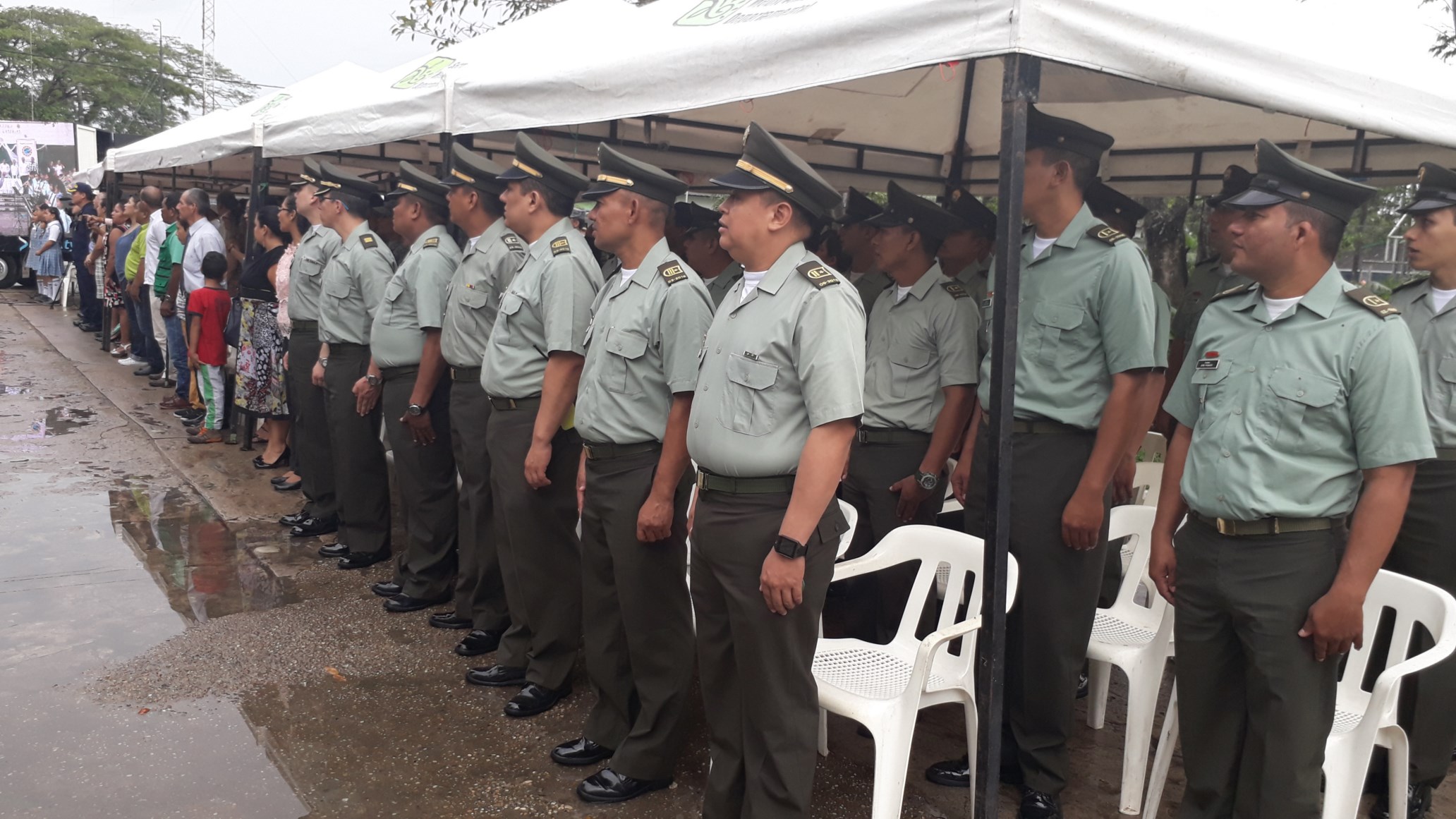 22 policías fueron condecorados con la orden “victoria regia” 