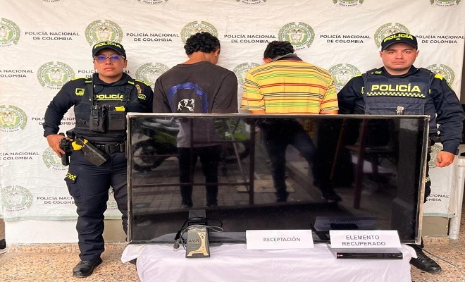 Los hombres fueron sorprendidos en flagrancia