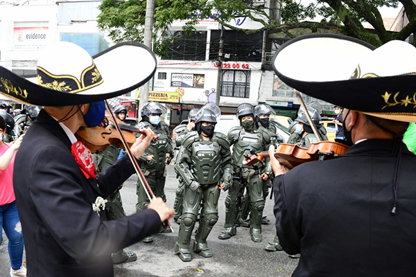 Un feliz día para las valientes mujeres y madres de nuestra institución