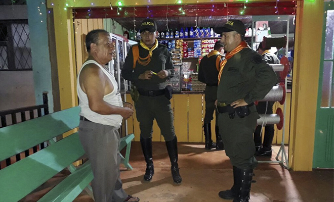 Con-honores-la Policía Nacional-dio-el-último adiós-a-nuestros-dos héroes-de-la patria