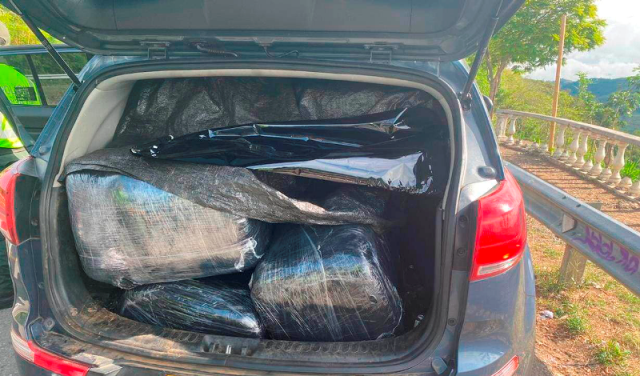 Tres-hombres-fueron-capturados-relacionados-con-esta-actividad-ilícita-en-el-corregimiento-de-Puerto-Caldas    