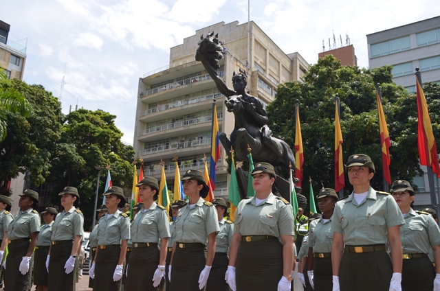 La-mujer-es-amor-liderazgo-e-inspiración-y-la-señora-subcomisario-Luz-Piedad-es-una-muestra-de-ello