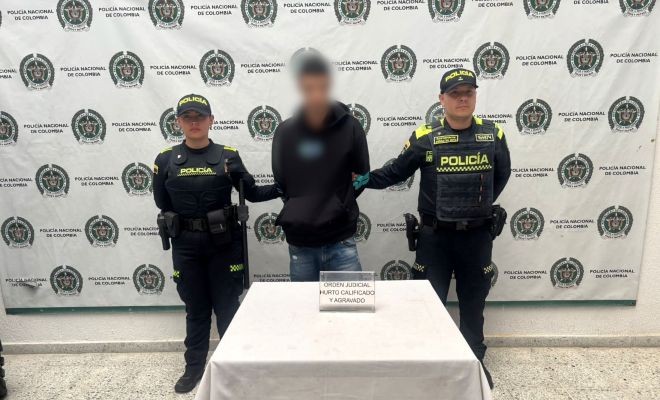 Dos policías captores y un ciudadano capturado