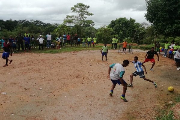 ¡Un-pitazo-por-la-paz!